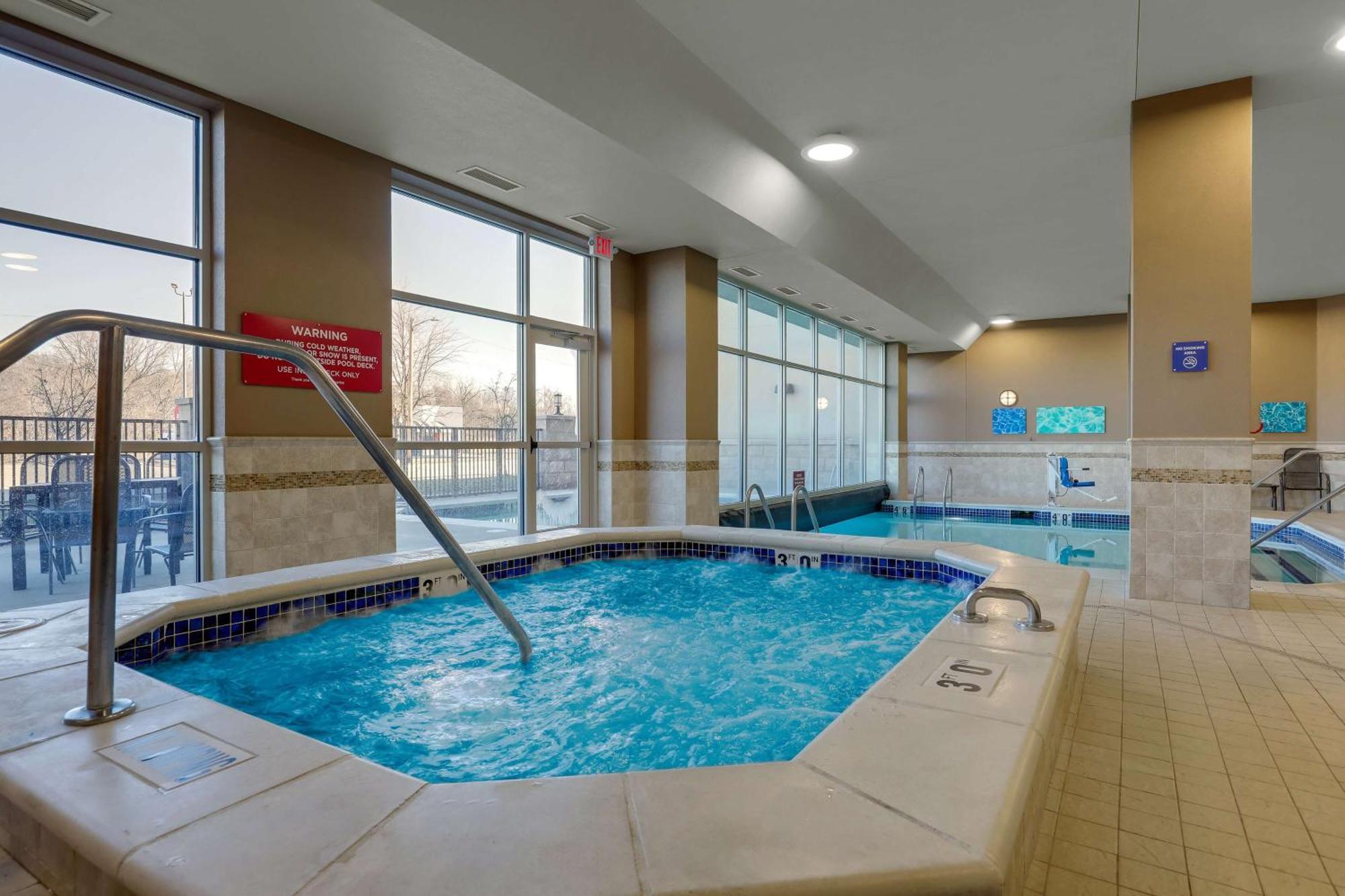Drury Plaza Hotel Mt Vernon 마운트버논 외부 사진