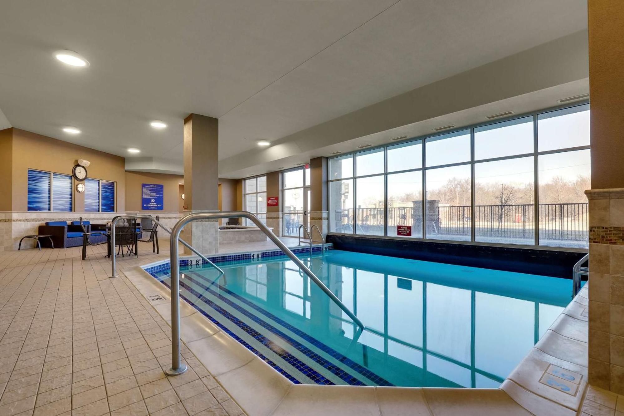 Drury Plaza Hotel Mt Vernon 마운트버논 외부 사진